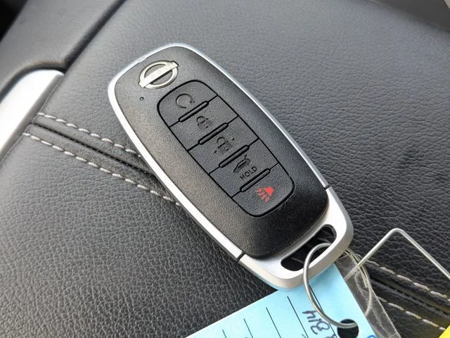 Used 2025 Blue Nissan SL image 17