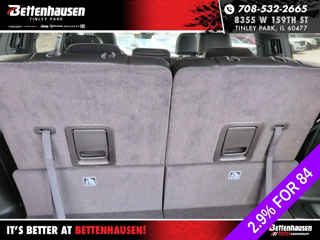 New 2026 Bright White Clear-Coat Exterior Paint Jeep Laredo image 7