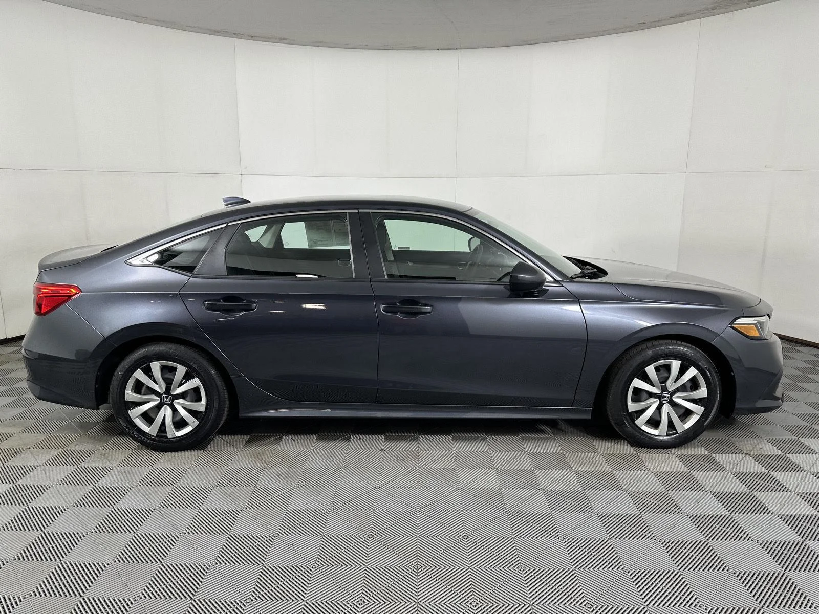 Used 2023 Meteorite Gray Metallic Honda LX image 8