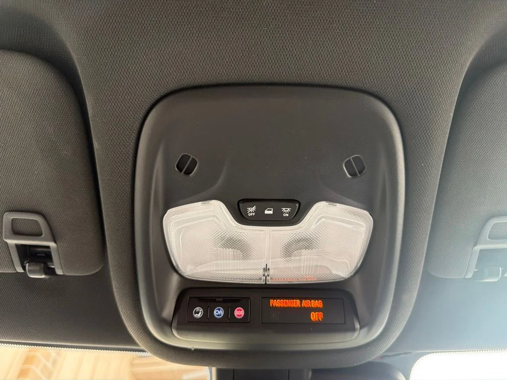 Used 2025 Yellow Chevrolet ACTIV image 17