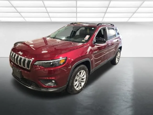 Used 2022 Red Jeep Latitude Lux image 9