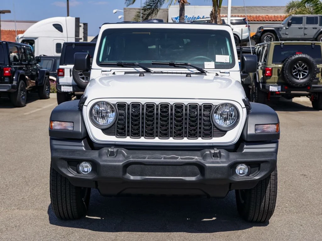 New 2026 Bright White Clear-Coat Exterior Paint Jeep Sport image 8
