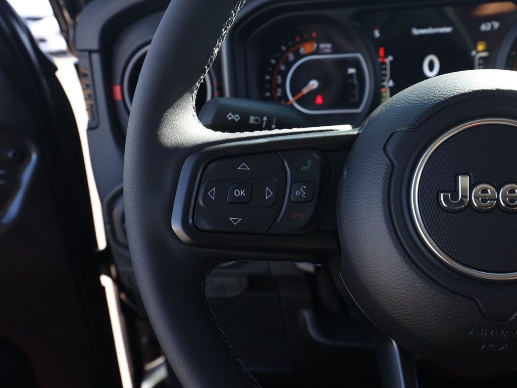 New 2026 Granite Crystal Metallic Clear-Coat Exterior Paint Jeep Rubicon image 25