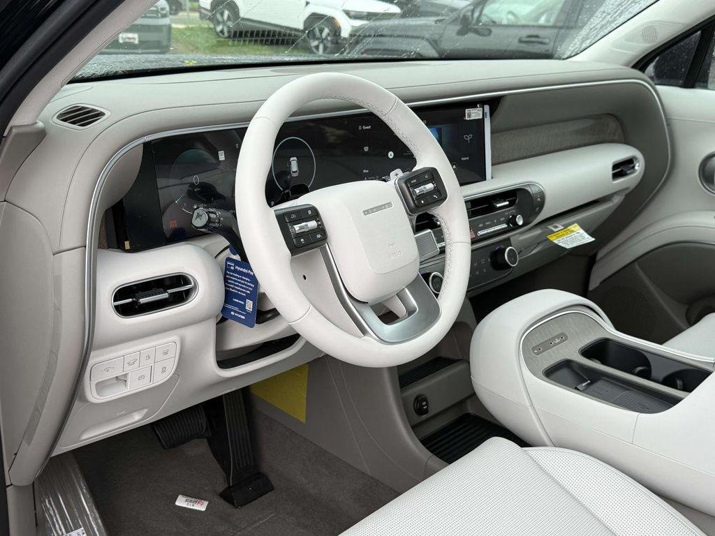 New 2026 Abyss Black Hyundai SEL 7P image 2