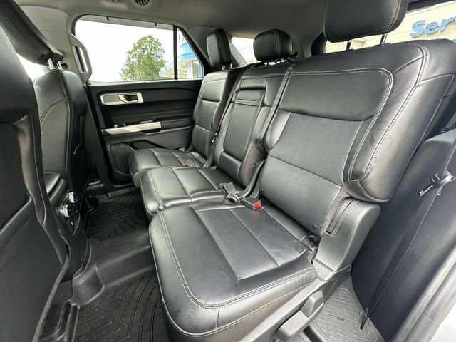 Used 2023 Silver Ford Limited image 26