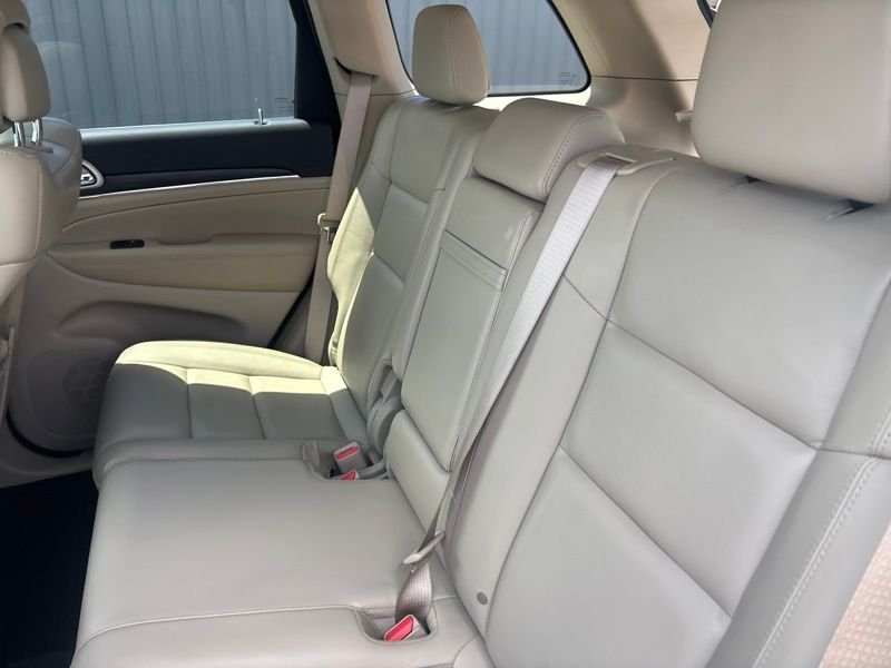 Used 2020 Red Jeep Limited image 19