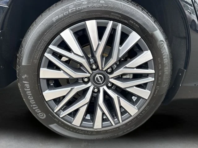Used 2023 Black Nissan 2.5 SV image 34