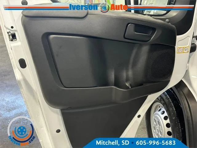 New 2026 Bright White Clear-Coat Exterior Paint RAM Tradesman image 12