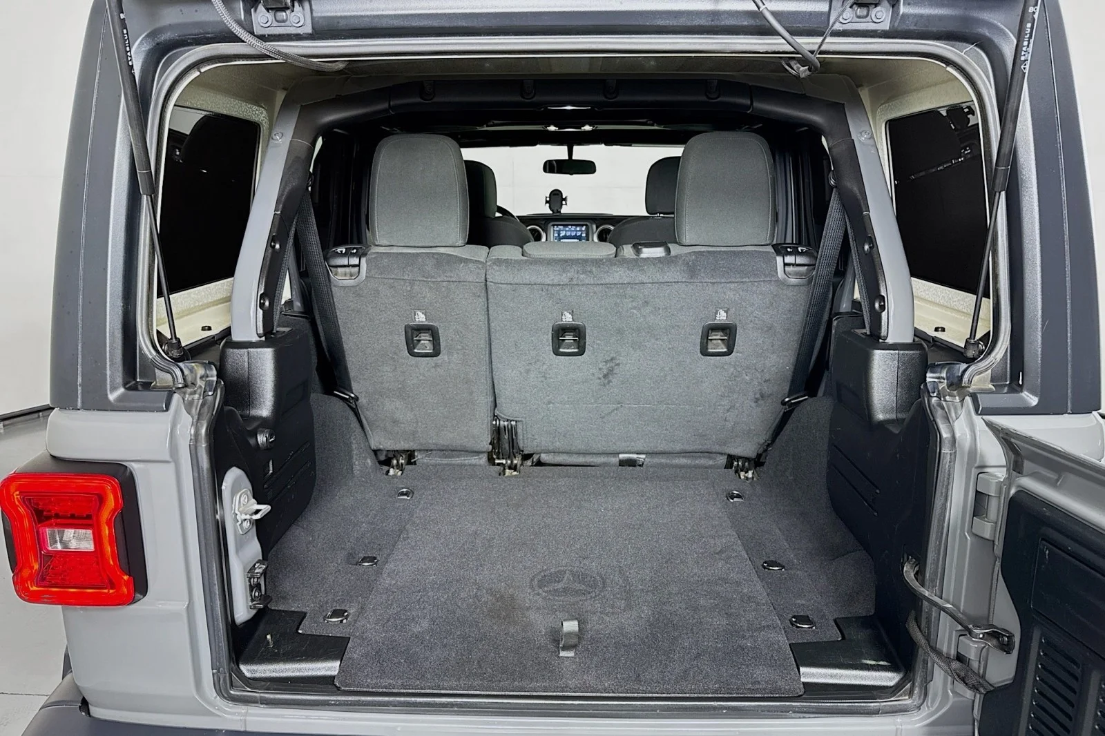 Used 2020 Sting-Gray Clearcoat Jeep Sport 4X4 image 21
