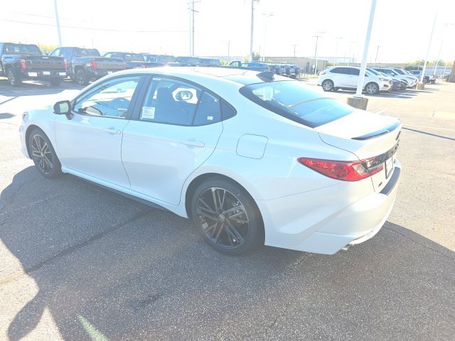 New 2026 Wind Chill Pearl <sup>1</sup> Toyota  XSE image 5