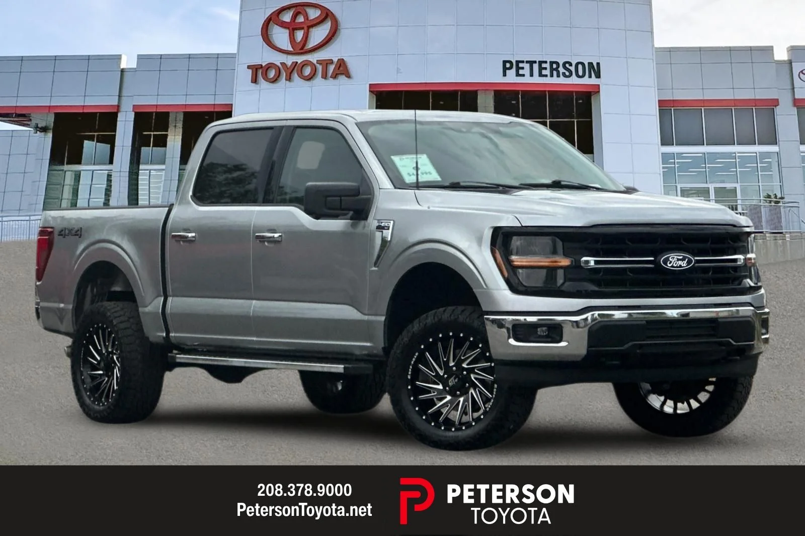 Used 2024 Silver Ford XLT image 1