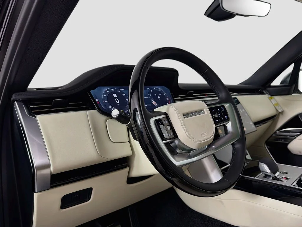 New 2026 Santorini Black Land Rover SE image 9