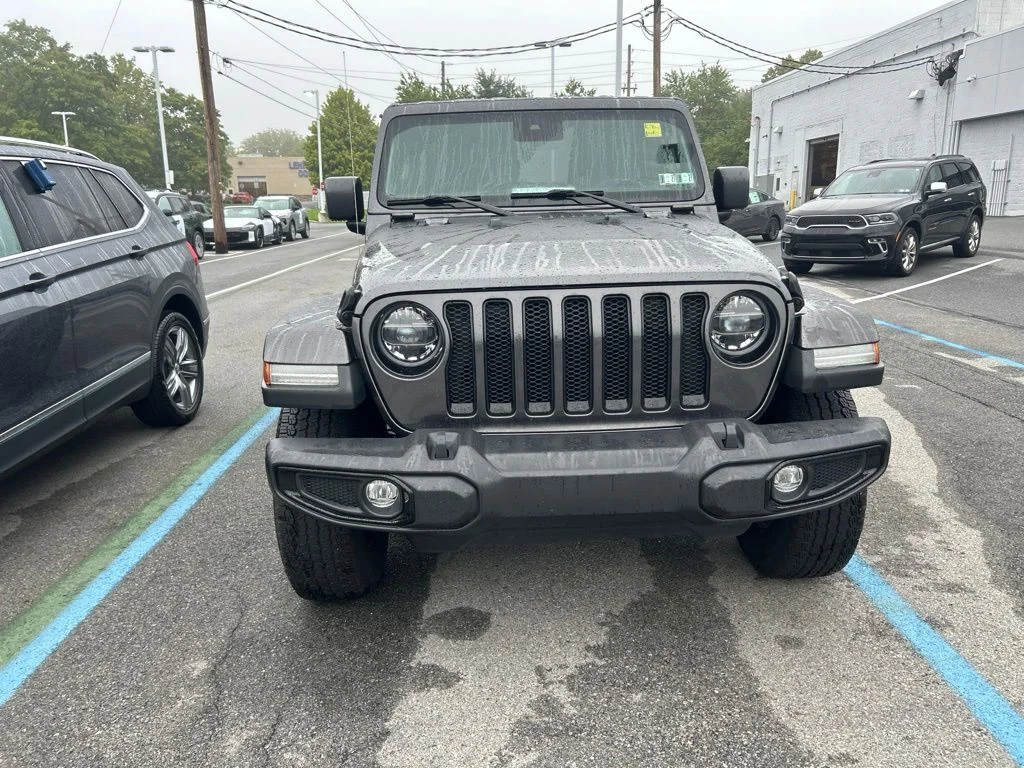 Used 2022 Gray Jeep Unlimited Sahara Altitude image 2