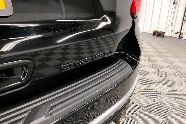 Used 2023 Onyx Black GMC Denali image 9