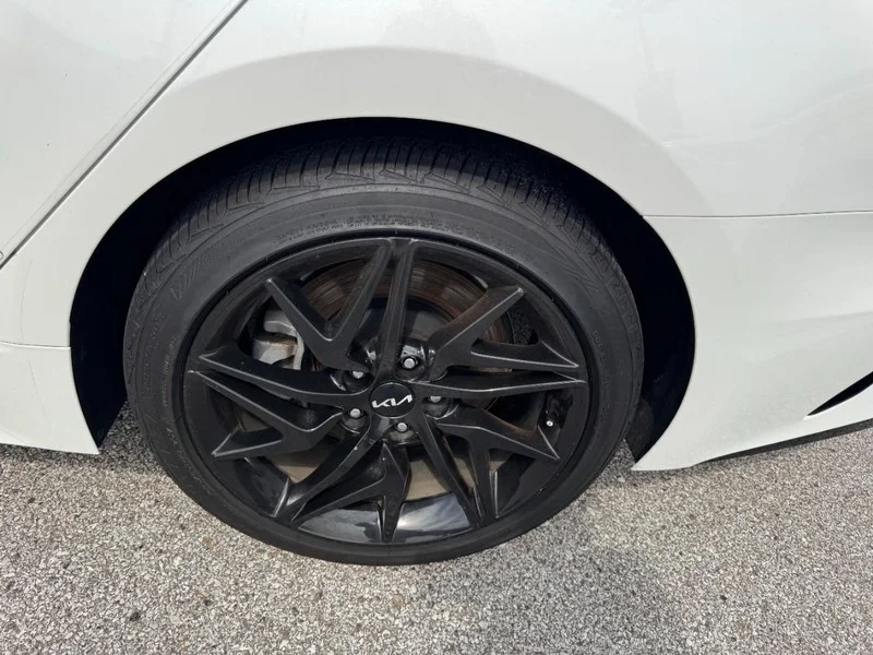 Used 2022 Snow White Pearl Kia GT-Line AWD image 27