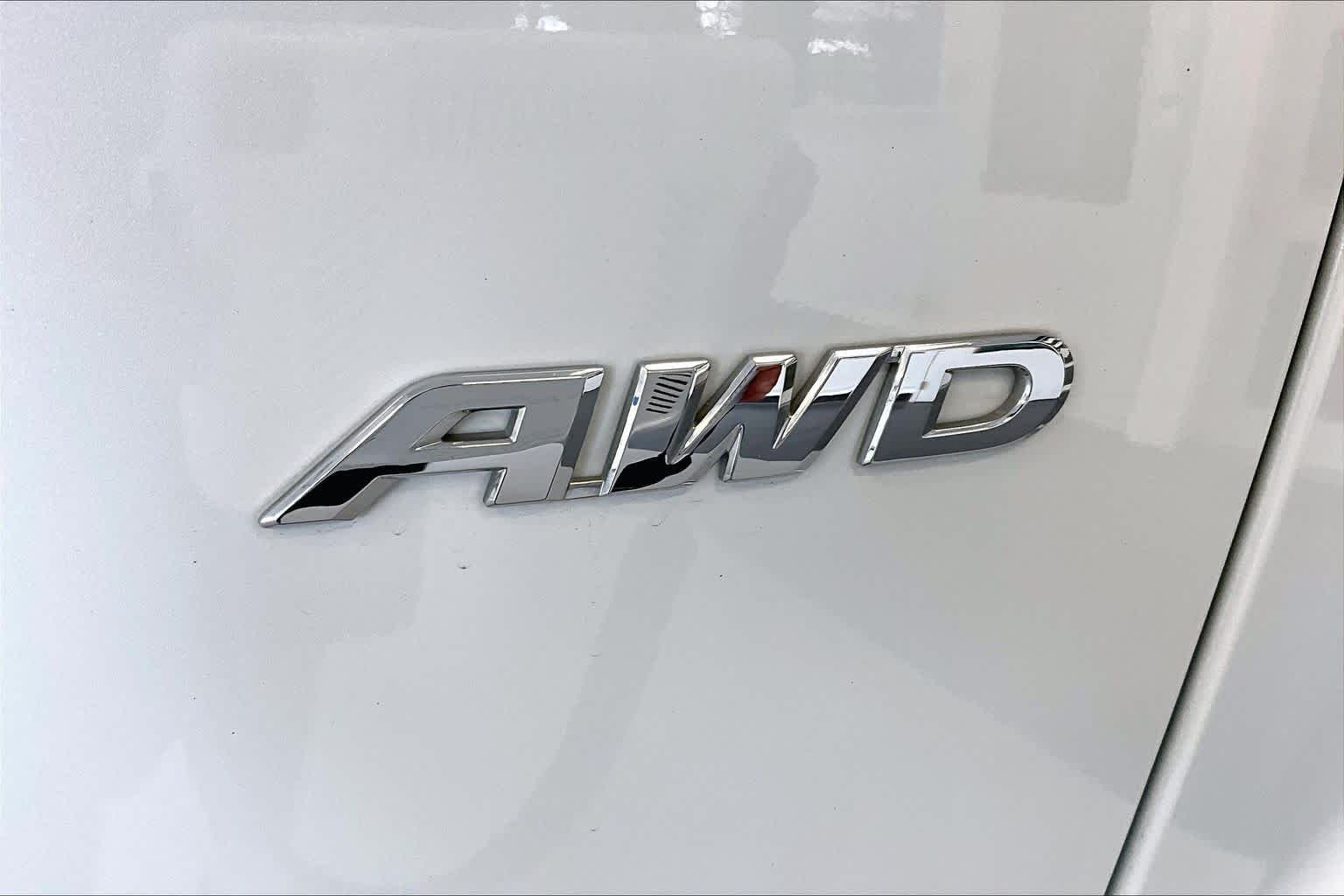 Used 2020 Platinum White Pearl Honda EX image 10