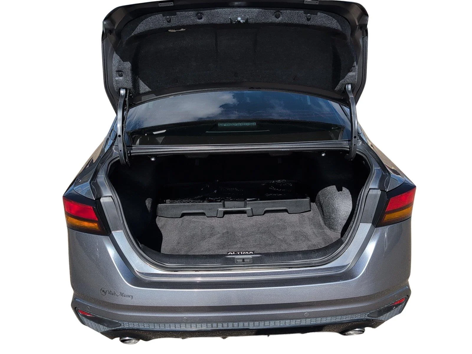 Used 2024 Gun Metallic Nissan 2.5 SR image 5