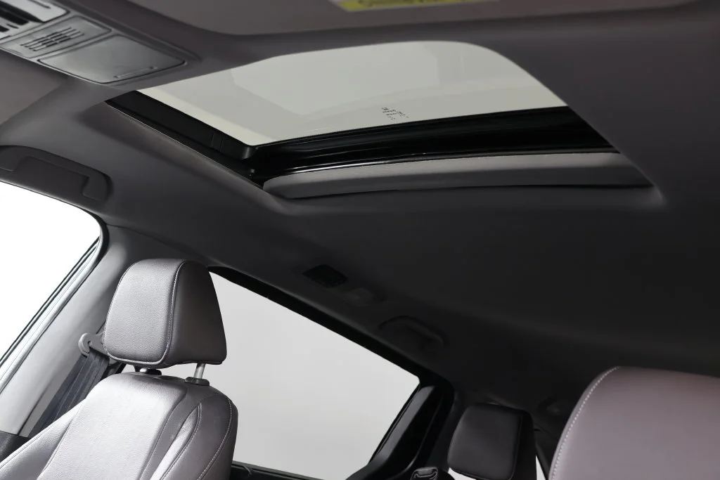 Used 2023 Lunar Silver Metallic Honda EX-L image 19