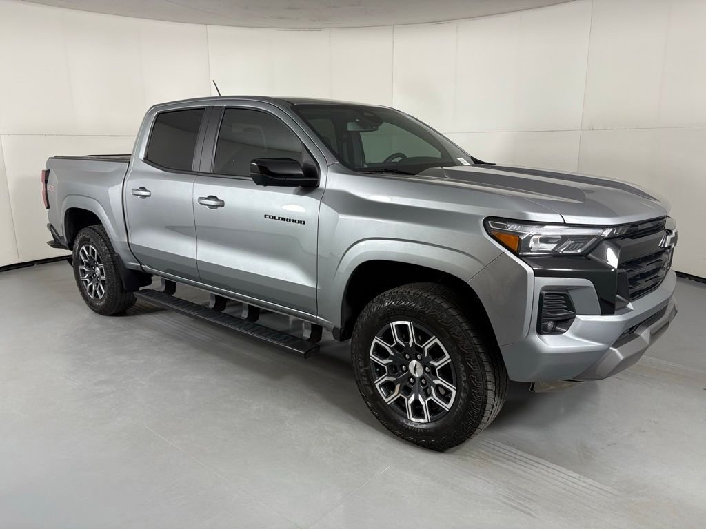 Used 2023 Gray Chevrolet Z71 image 9