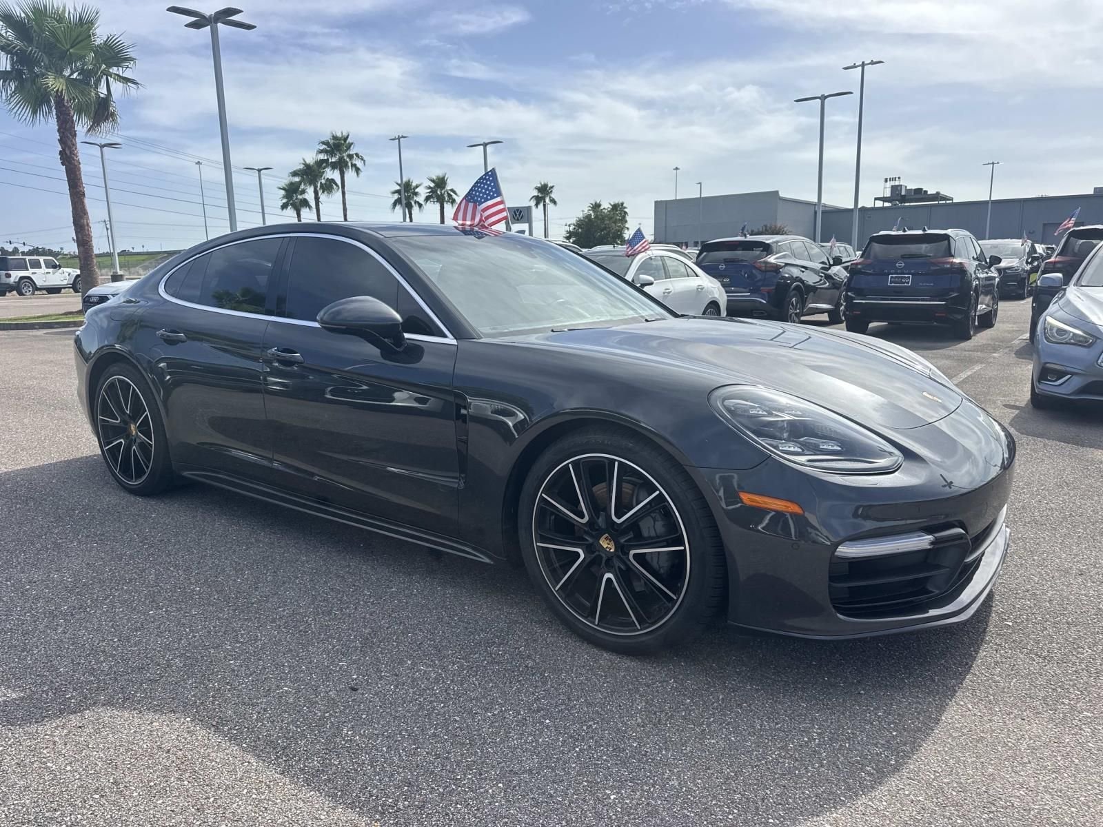 Used 2018  Porsche 4S image 3