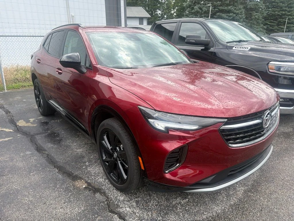 Used 2023  Buick Preferred image 5