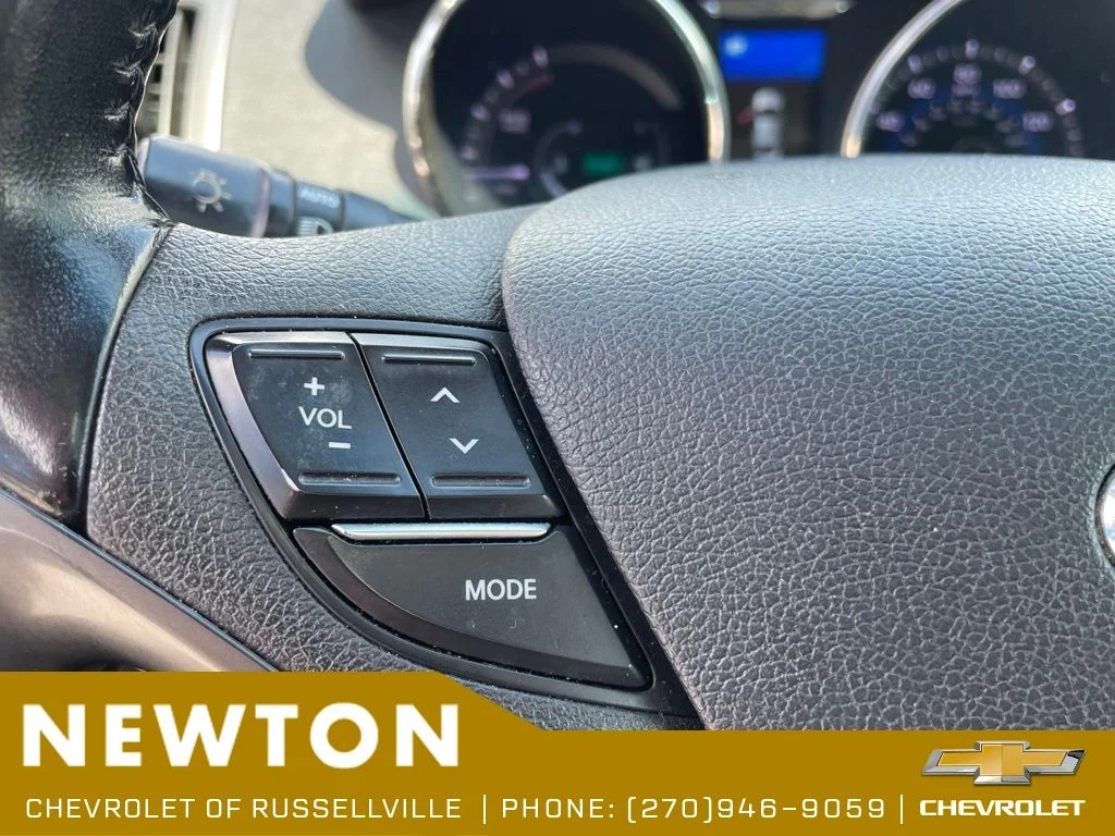 Used 2014 Black Onyx Pearl Hyundai Limited image 15