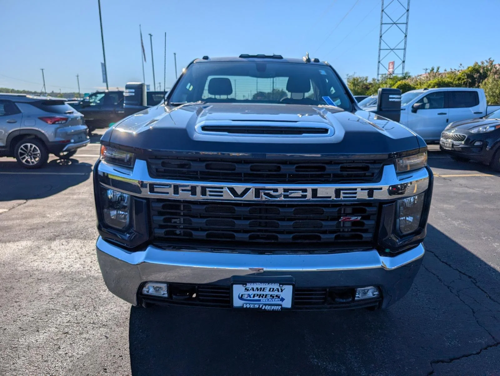 Used 2022 Northsky Blue Metallic Chevrolet LT image 2