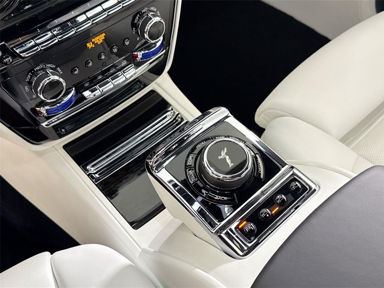 Used 2023  Rolls-Royce  image 22