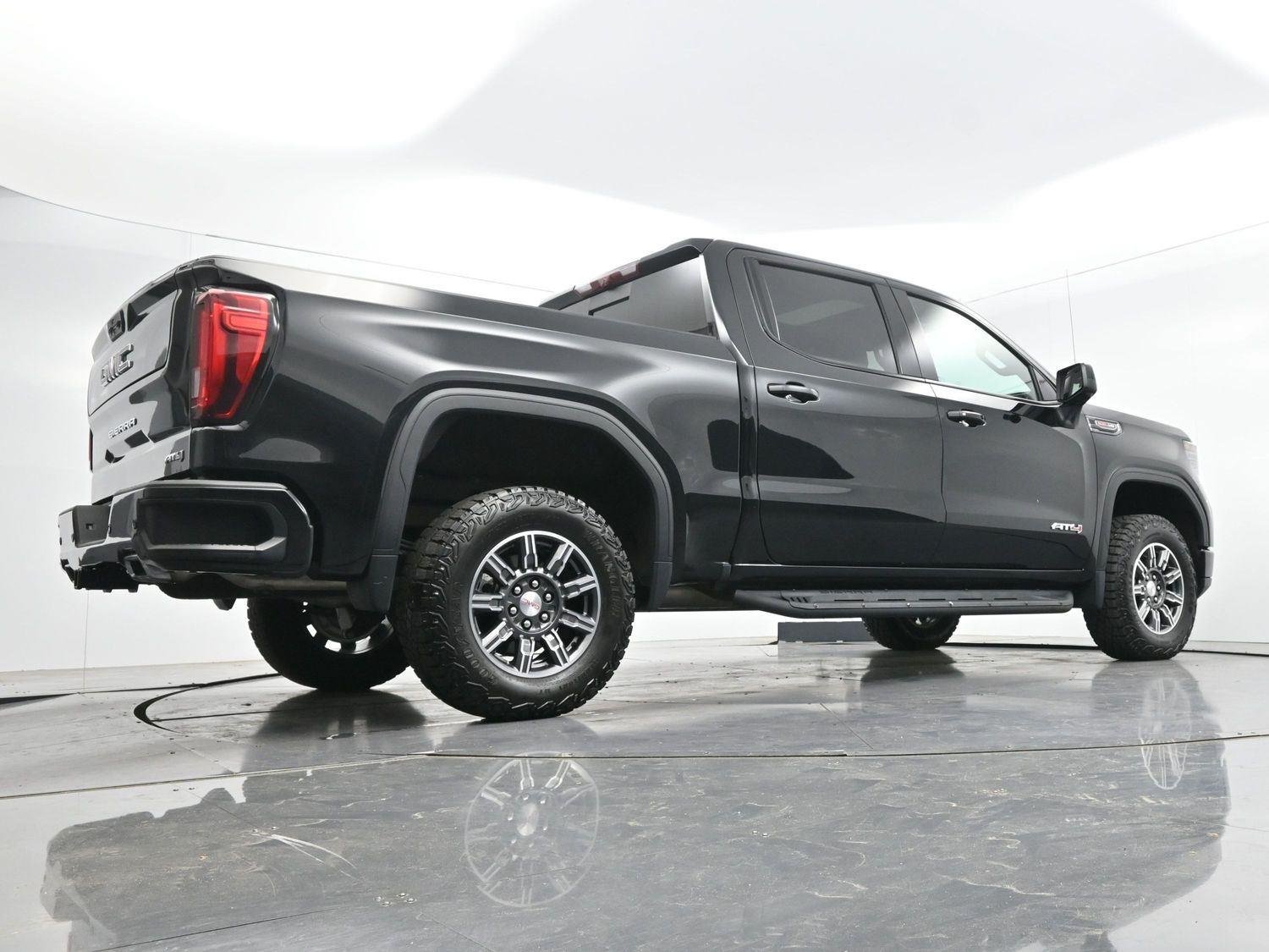 Used 2024 Onyx Black GMC AT4 image 50