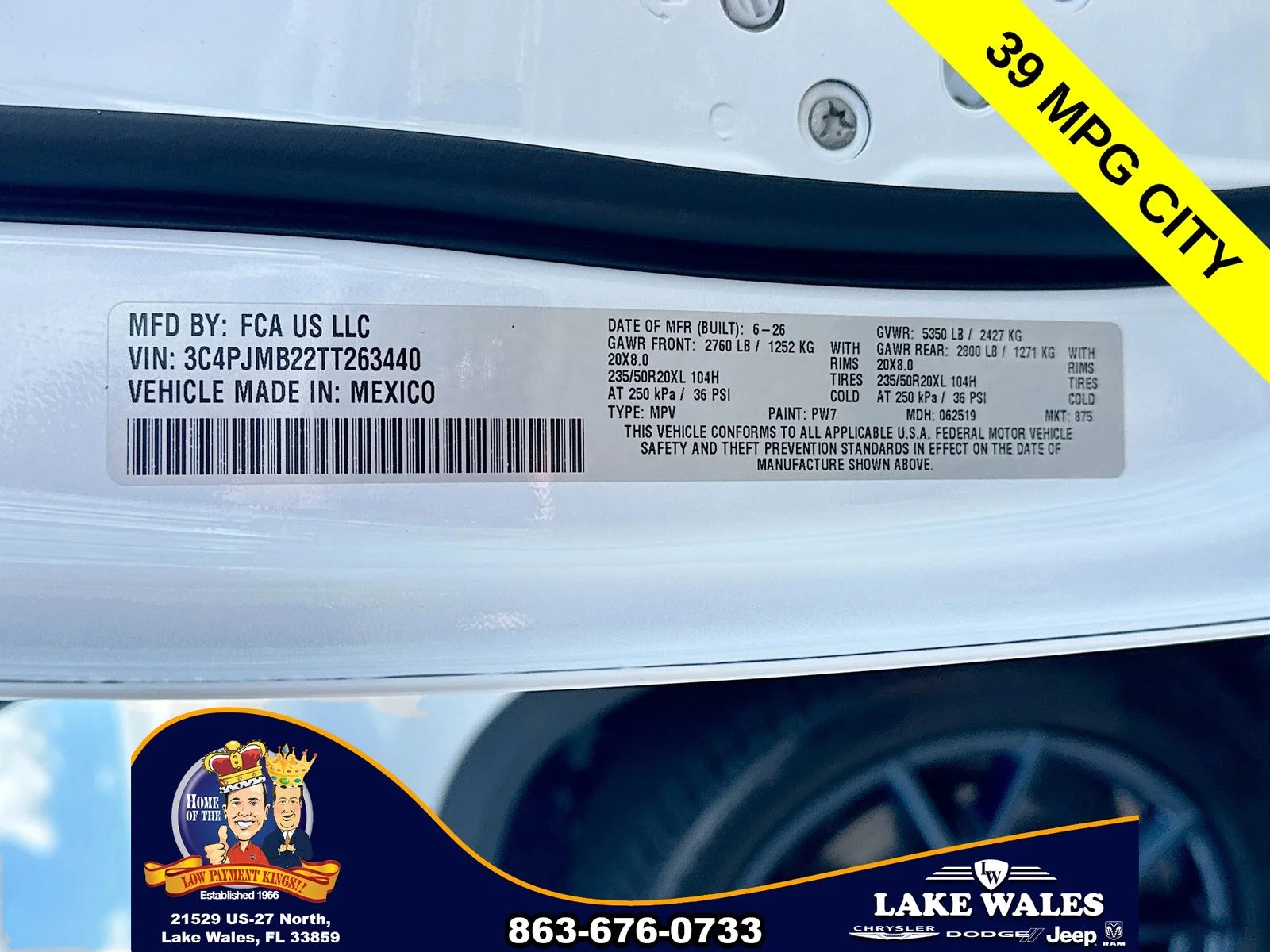 New 2026 Bright White Clear-Coat Exterior Paint Jeep  image 29