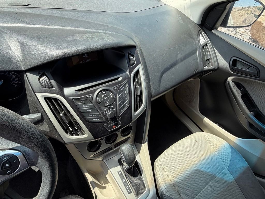 New 2012 Silver Ford SE image 17