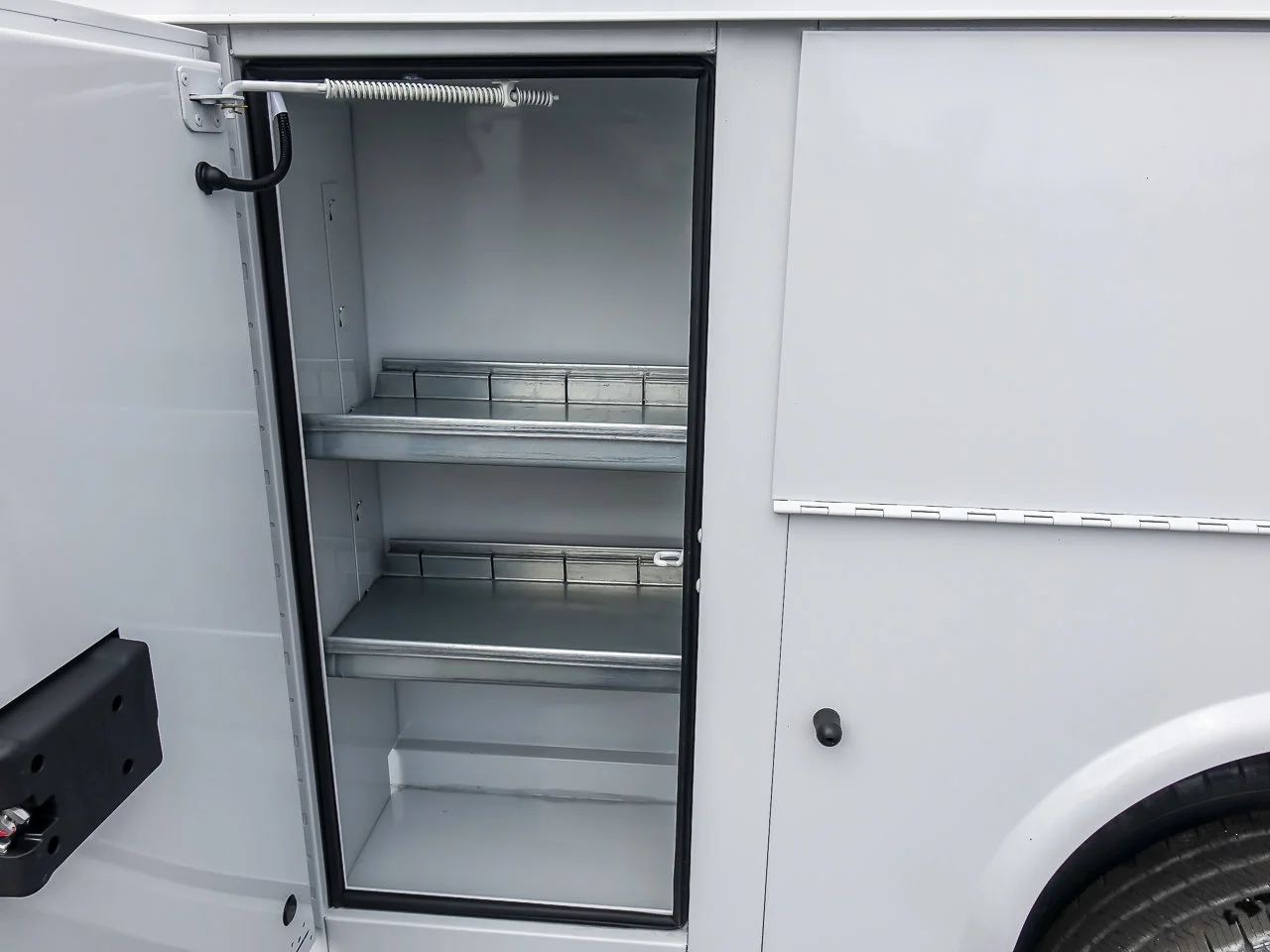 New 2026 Oxford White Ford Cutaway image 25