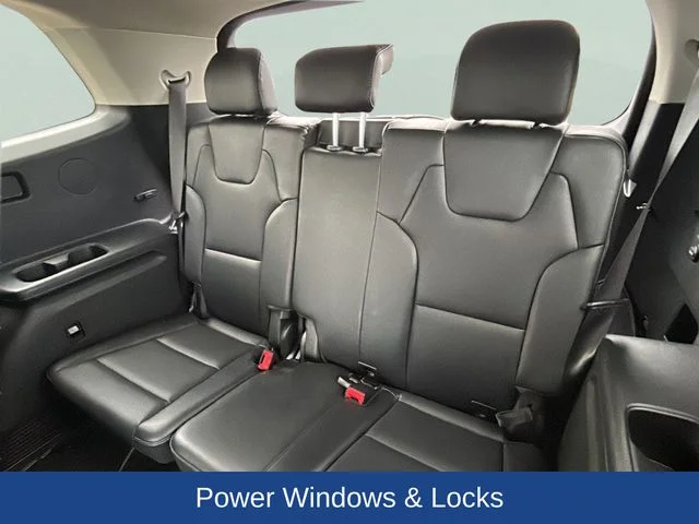Used 2023 Black Kia S image 18
