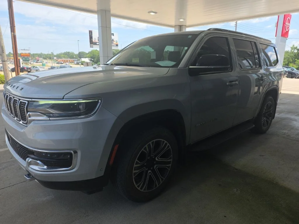 Used 2024 Silver Jeep Series II image 1