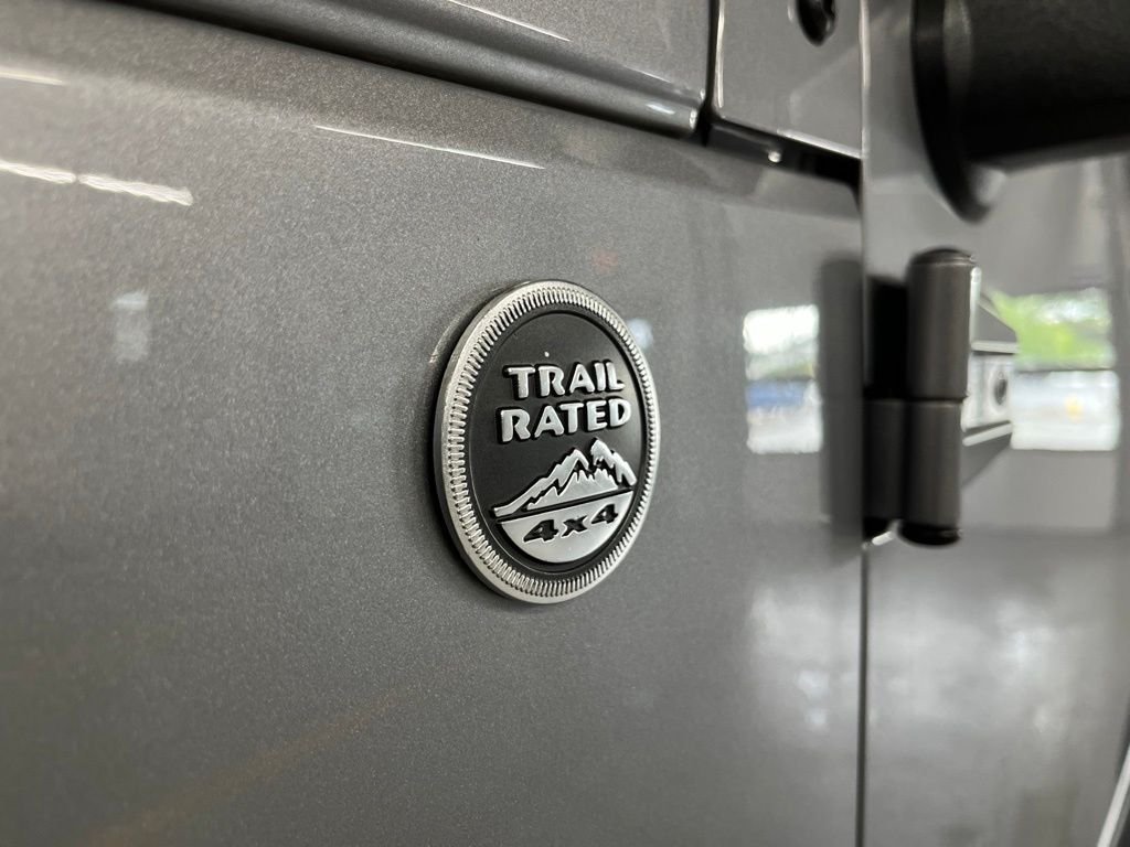 Used 2014 Billet Metallic Clearcoat Jeep Unlimited Rubicon image 13