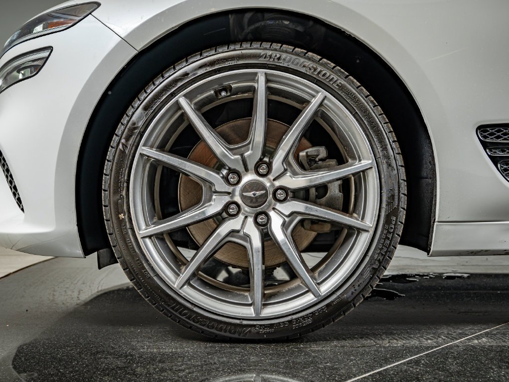 Used 2022 Uyuni White Genesis 3.3T image 10