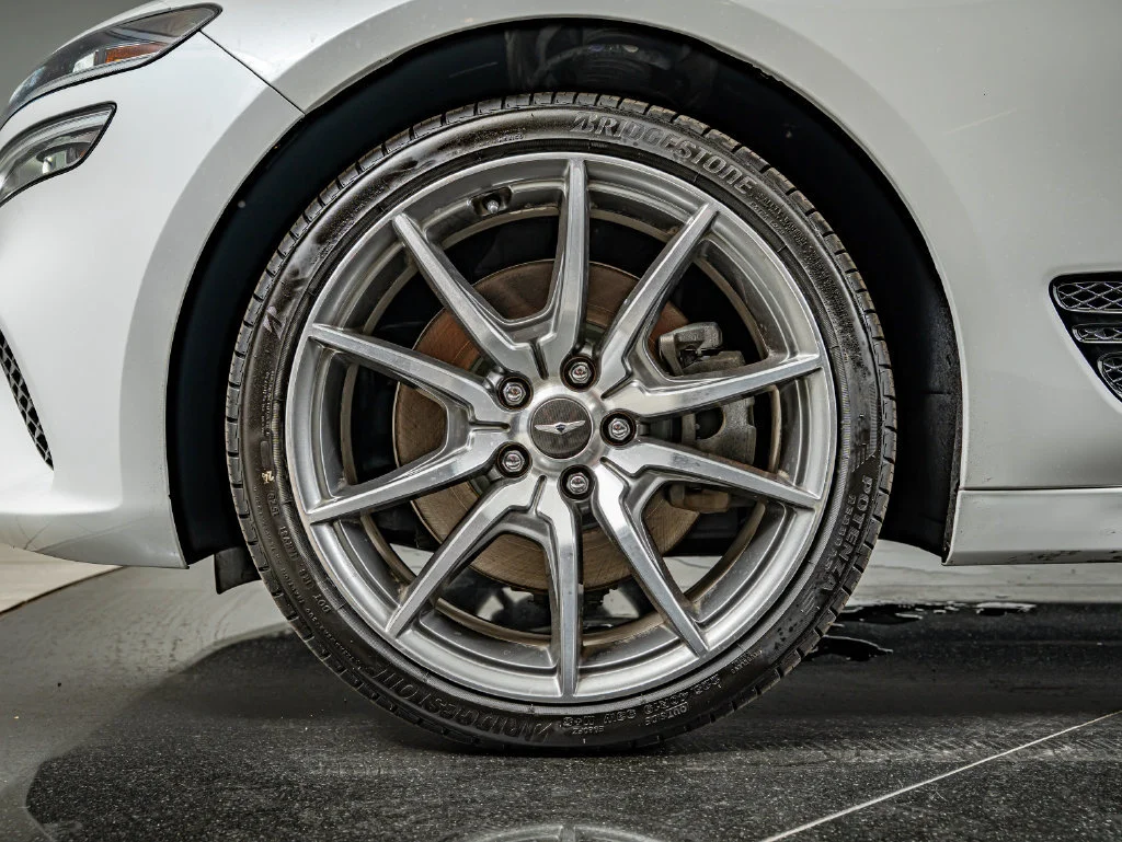 Used 2022 Uyuni White Genesis 3.3T image 10