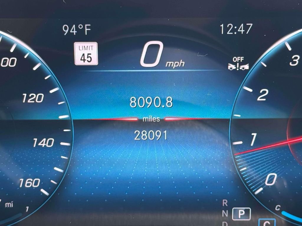 Used 2023  Mercedes-Benz GLA 250 image 2