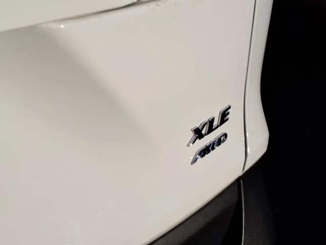 Used 2025 White Toyota XLE image 31