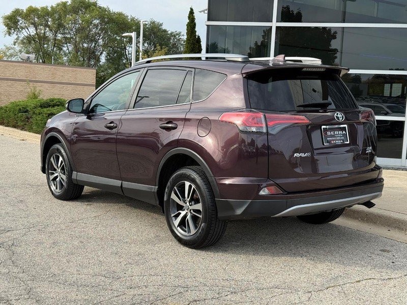 Used 2018 Black Currant Toyota XLE image 5