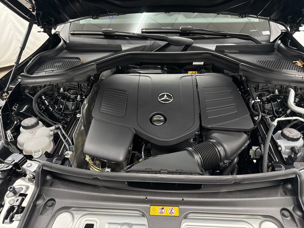 Certified Used 2026 Black Mercedes-Benz GLC 300 image 30