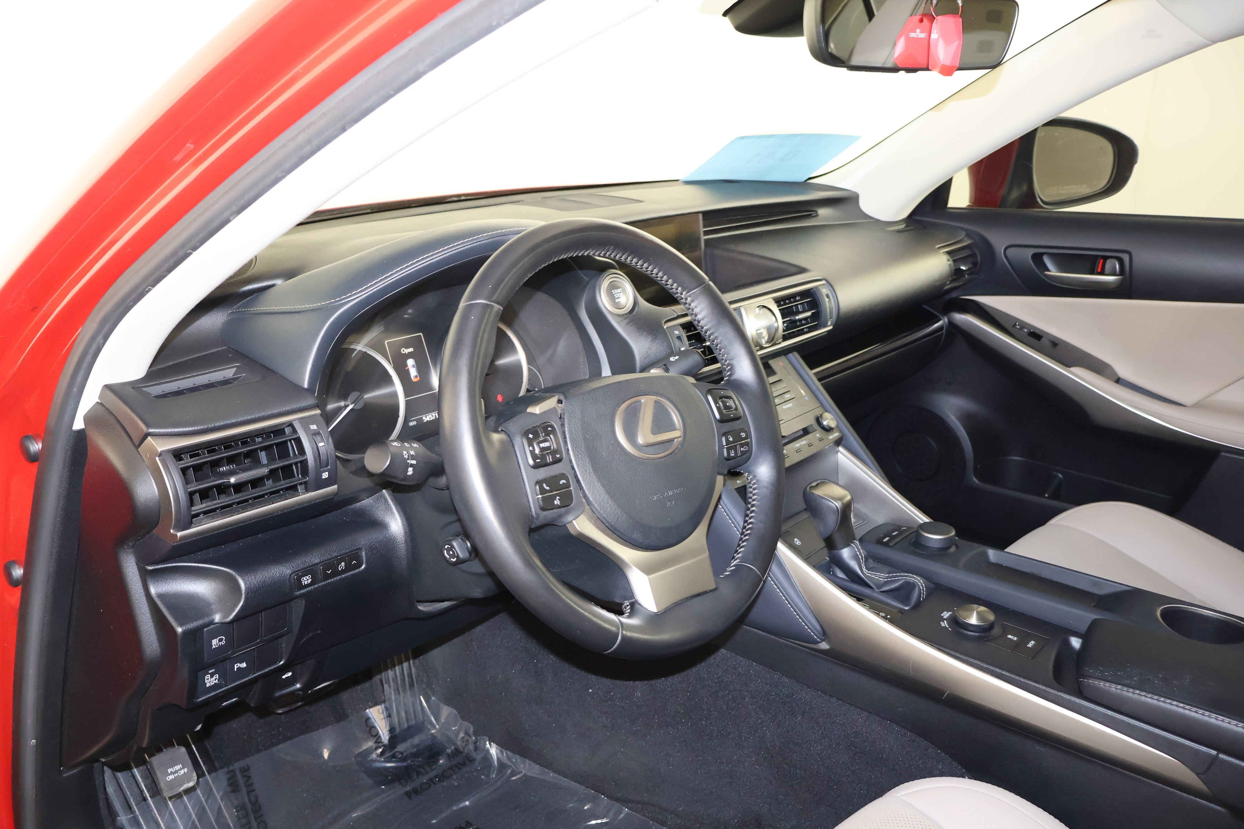 2019 Lexus IS 300 - Photo 41