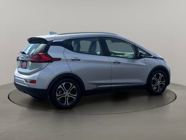 Used 2017 Includes (TUS) Black grille. Chevrolet Premier image 11
