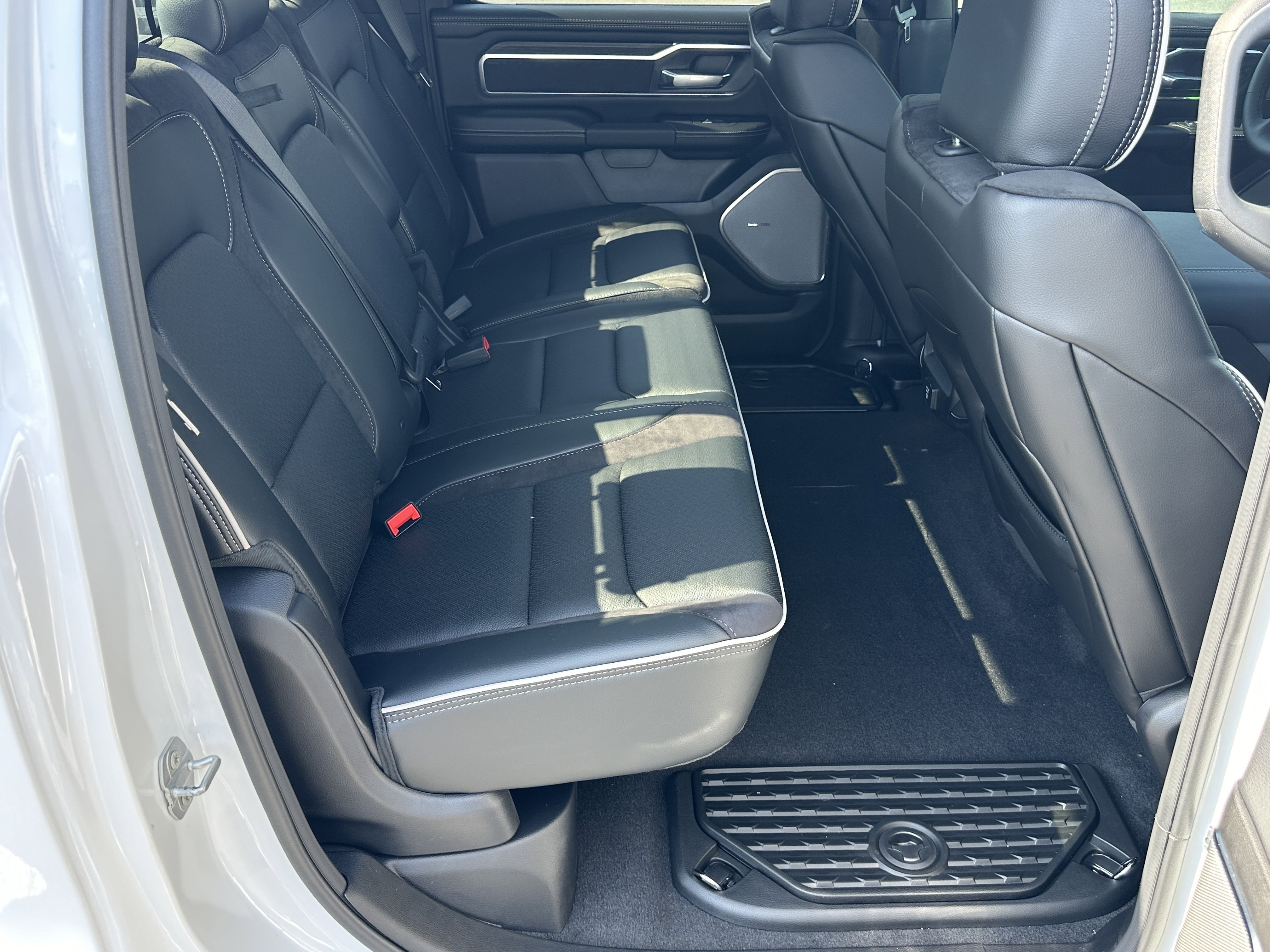 New 2026 Bright White Clear-Coat Exterior Paint RAM Laramie image 16