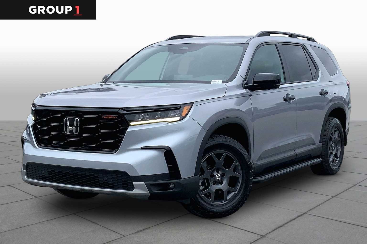 2025 Honda Pilot TrailSport AWD's photo