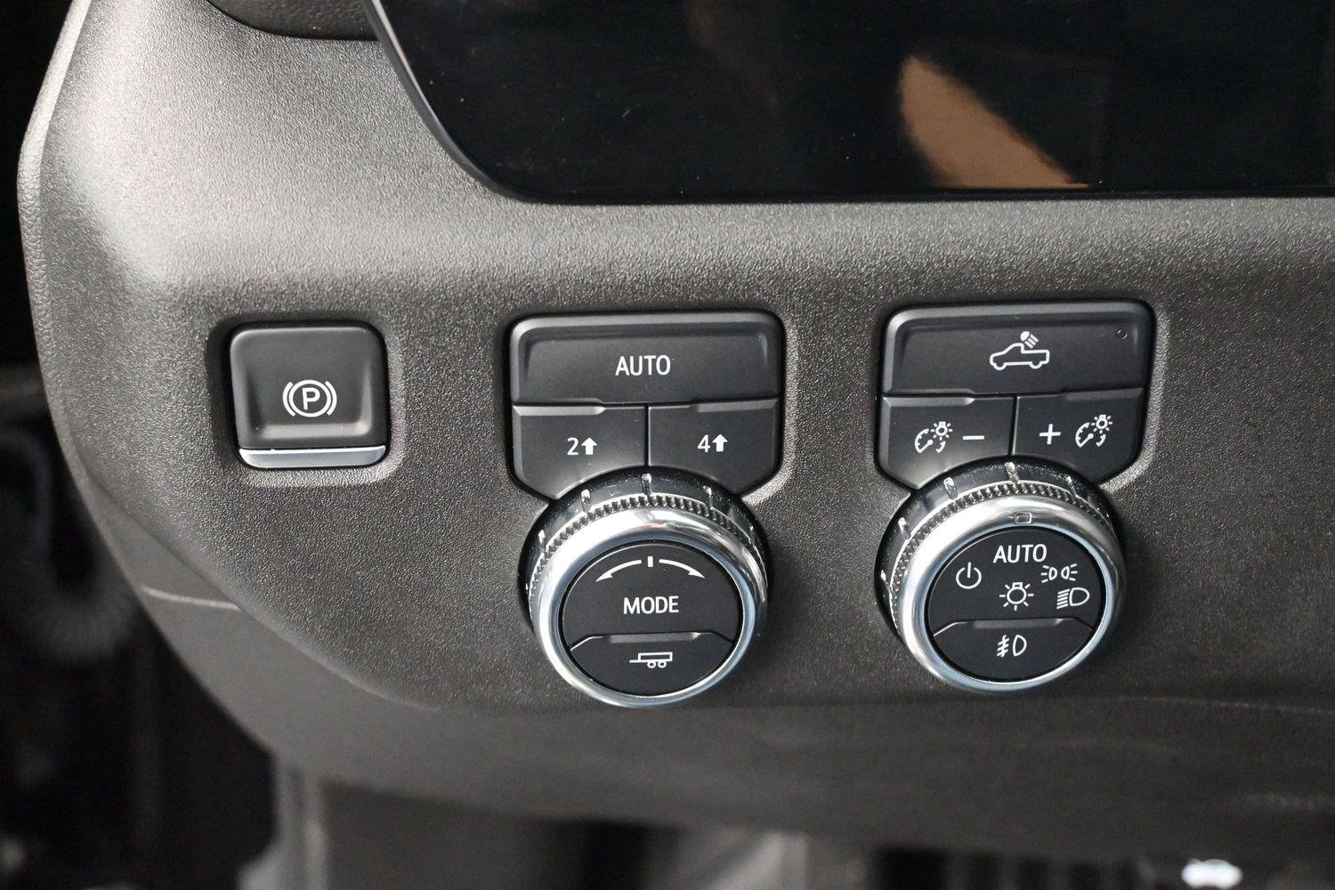 Used 2025 Onyx Black GMC Elevation image 27