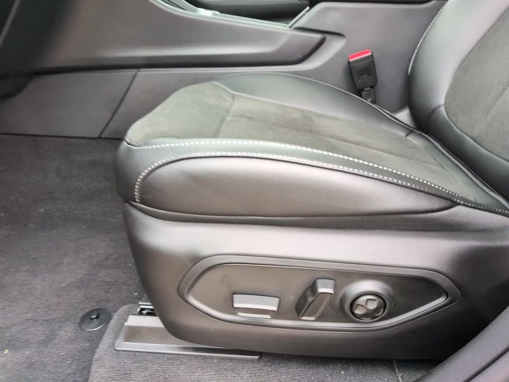 New 2026 Baltic Gray Metallic Clearcoat Jeep Laredo image 16