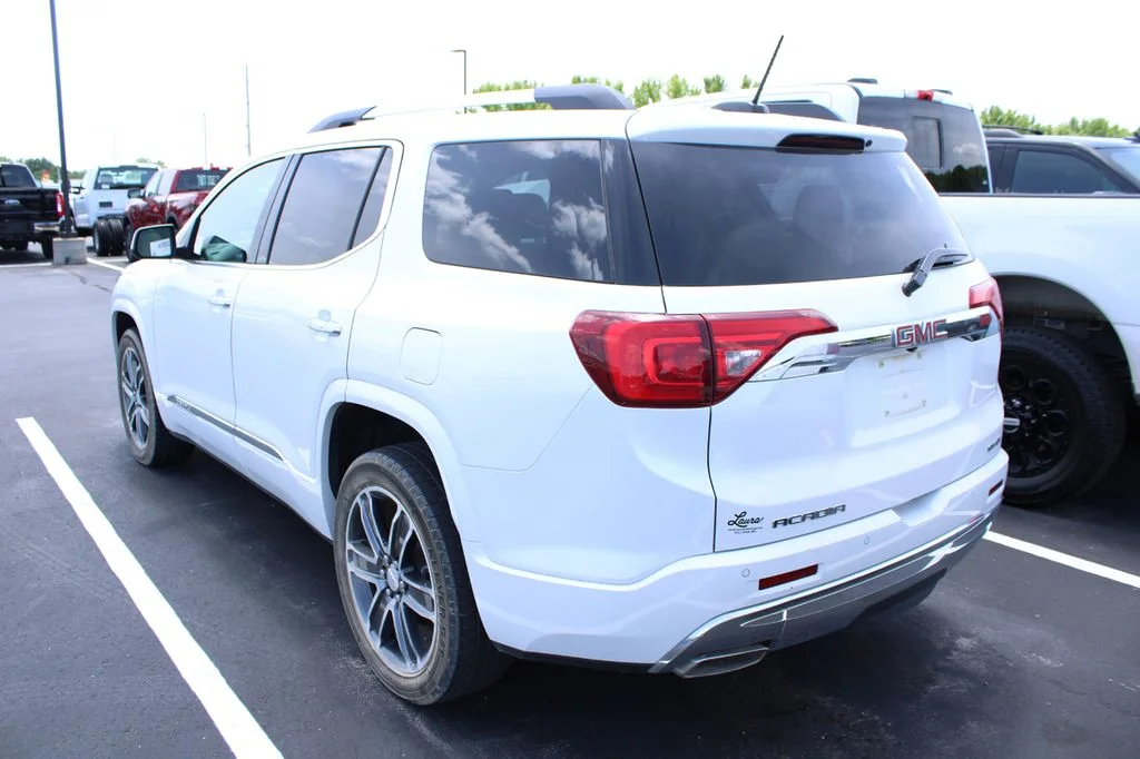Used 2019 White Frost Tri-Coat GMC Denali image 8