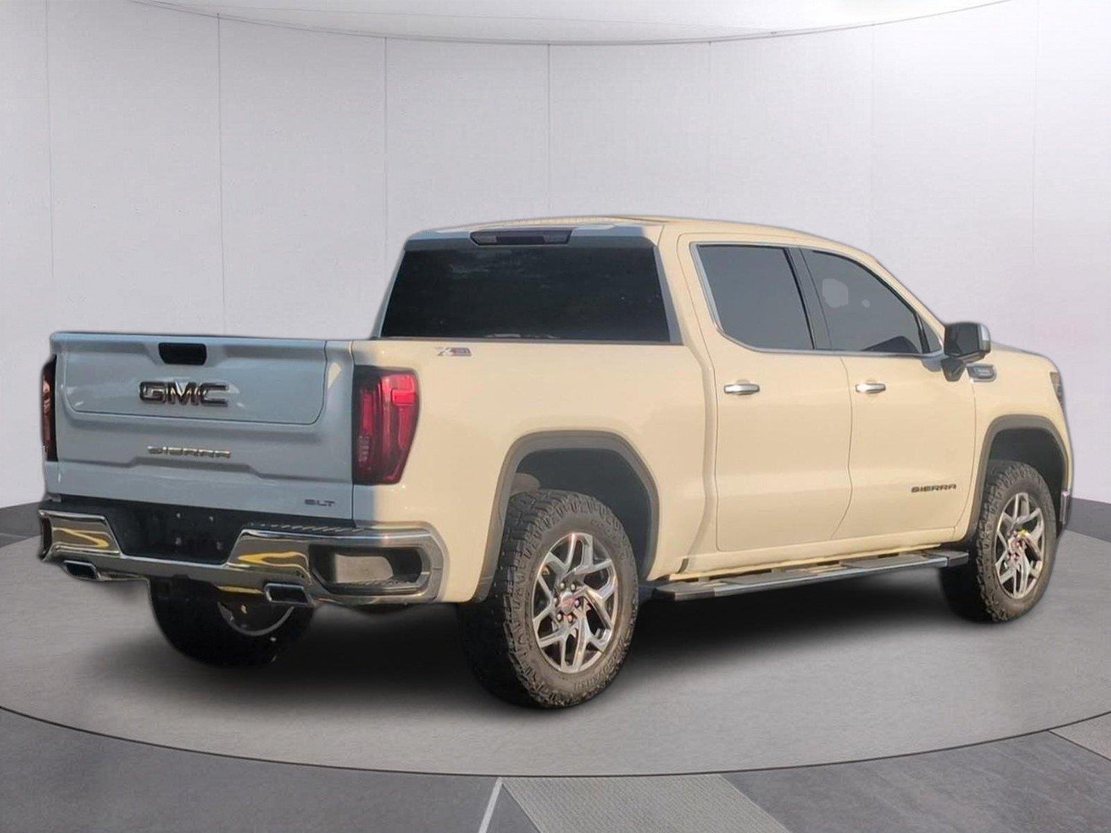 Used 2023 SUMMIT WHITE GMC SLT image 7