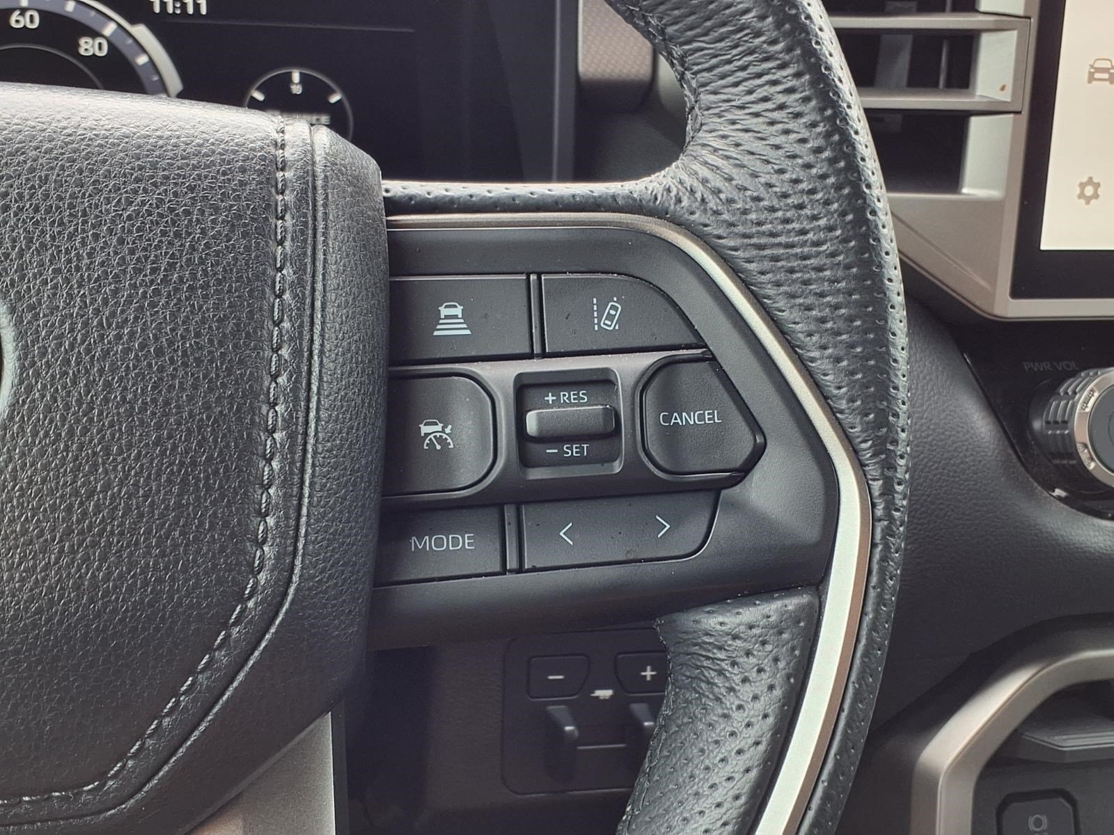 Certified Used 2025 MAGNETIC GRAY MET Toyota Limited image 23